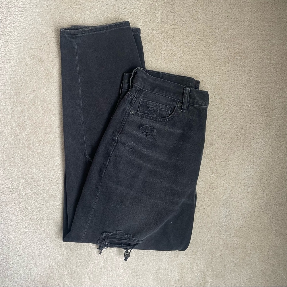 American Eagle Relaxed Mom Jean